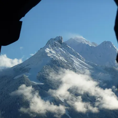 Haus Frueh アパート